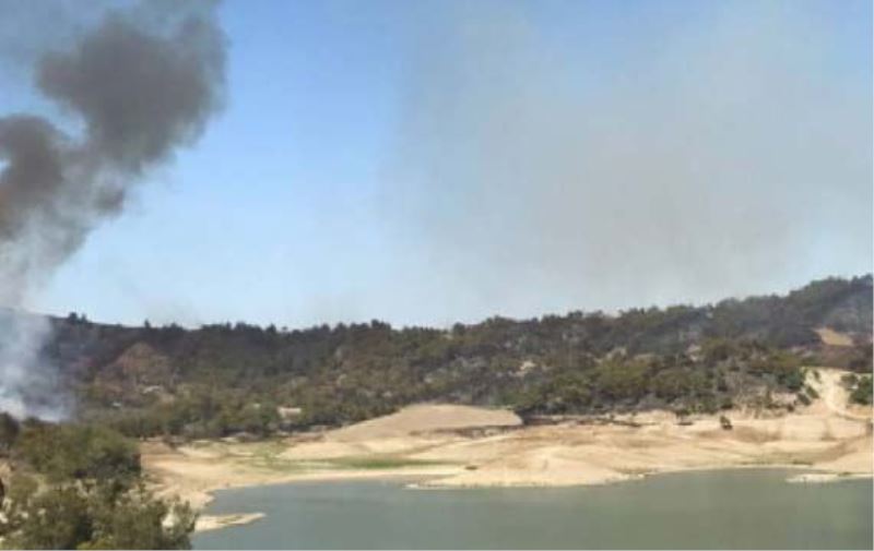 Alaköprü Barajı Üstünde Yangın  Çıktı. Yangın Büyümeden Söndürüldü