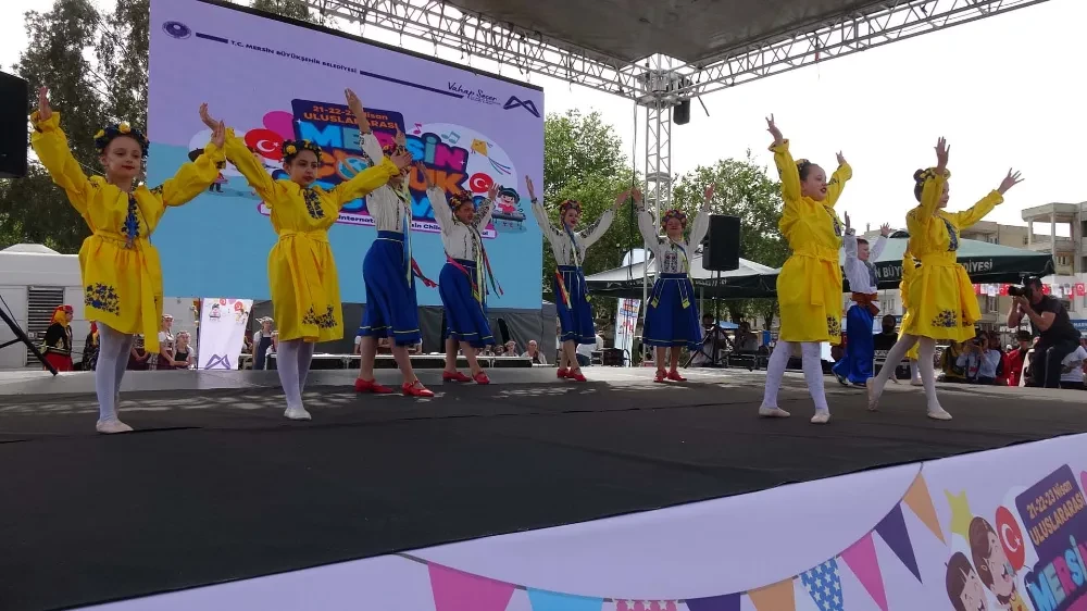 Mersin Büyükşehir Çocuk Festivali İle Dünya Çocuklarını Anamurda Buluşturdu