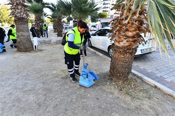 Temizlik seferberliği İzmir’in her köşesine yayılıyor