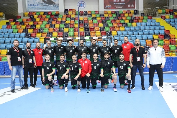 Sakarya Büyükşehir Hentbol Takımı Trabzon Büyükşehir Belediyesi’ne galip geldi