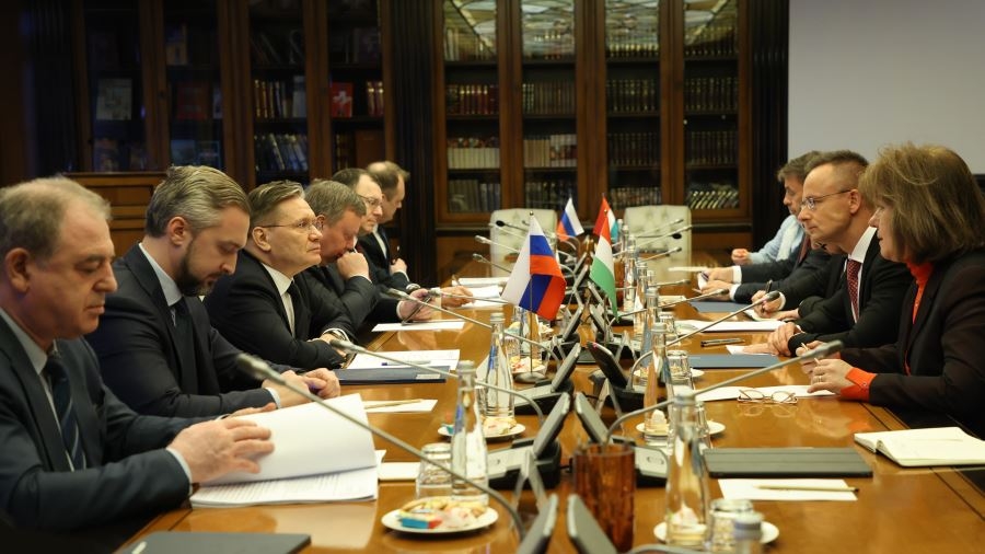 Rosatom Genel Müdürü Likhachev, Macaristan Dışişleri ve Dış Ticaret Bakanı Péter Szijjártó ile görüştü.