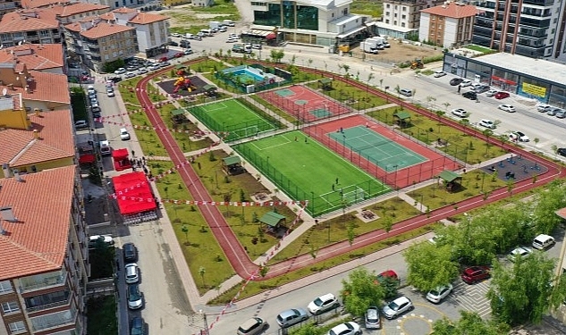 Ahmet Mergen Park ve Spor Tesisi Keçiören'de Hizmete Açıldı