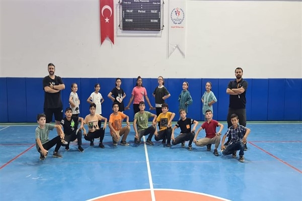 Türkiye Halk Oyunları Minikler Türkiye Şampiyonası