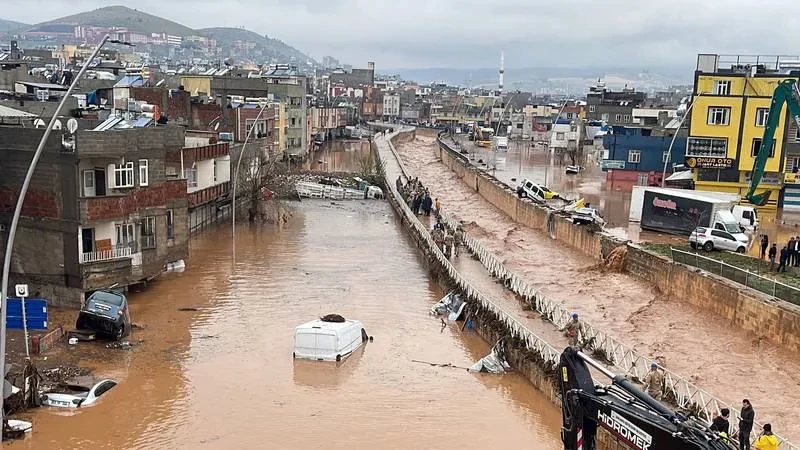 Sel baskınları sağlığı da tehdit ediyor!