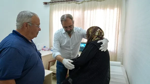 Tarsus Belediyesinin Doktor  Başkanı vatandaşların dertlerine deva oluyor