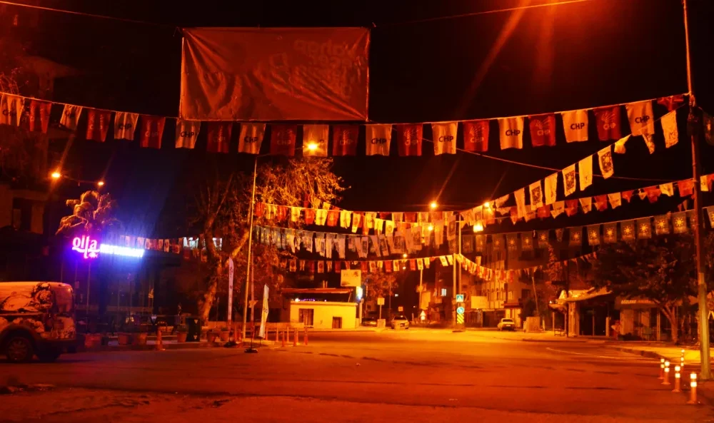 İskele Meydanı Tam Bir Demokrasi Meydanı Olmuş