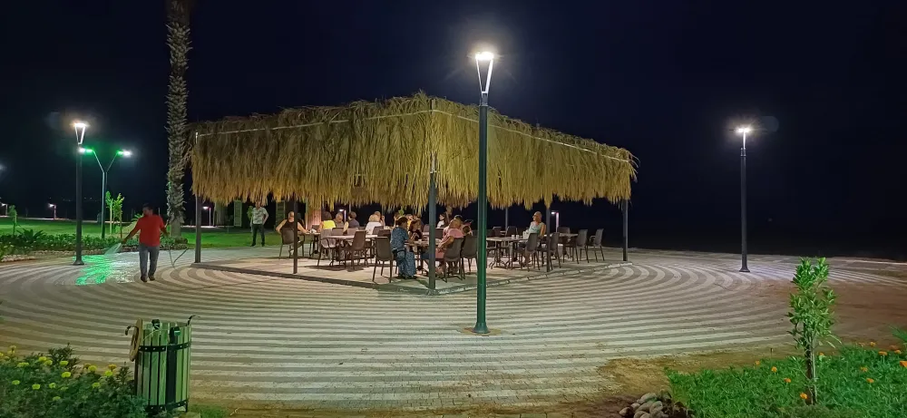 Bayramda Çaylar Belediye Halk Kafeden