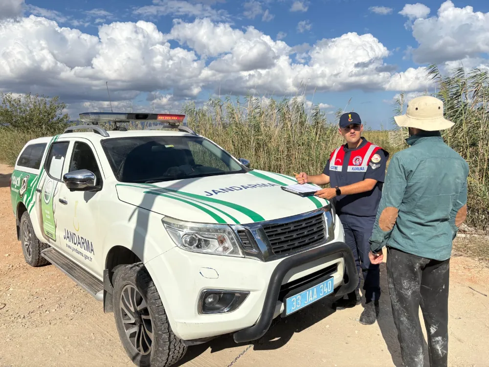 KAÇAK AVCILAR JANDARMADAN KAÇAMADI