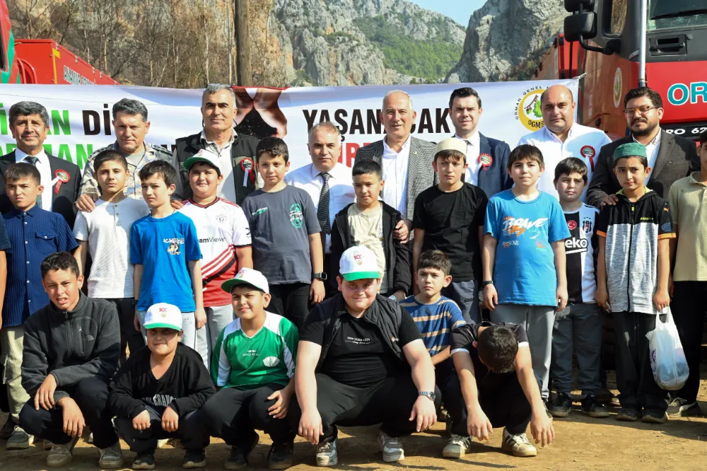 Kaymakam Duru, “Geleceğe Nefes” Etkinliğinde Fidan Dikerek Anamur’un Yeşiline Umut Oldu