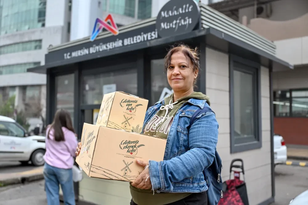 BÜYÜKŞEHİR’İN GIDA YARDIMLARI SAĞLIK SORUNU YAŞAYAN HASTALARIN HAYATINI KOLAYLAŞTIRIYOR