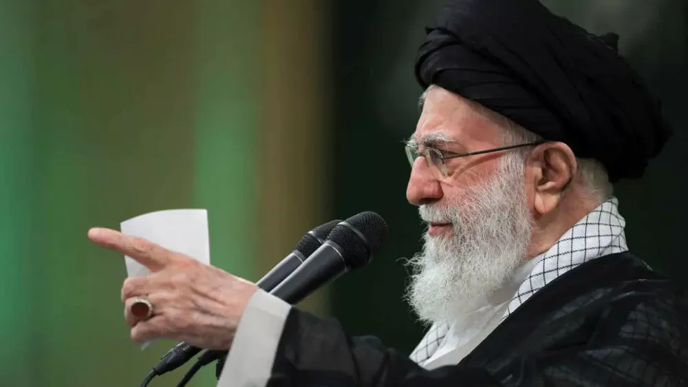 Hamaney’den ABD’ye Sert Mesaj: “Asla Teslim Olmayacağız”