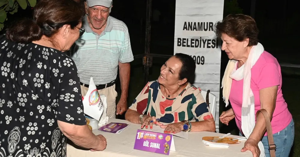 Kitap Festivalinde Kemal Sunal’ın Eşi Gül Sunal’ın Söyleşisi Gönüllere Dokundu