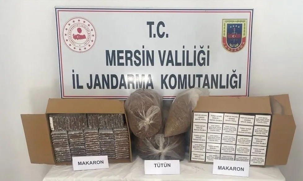 MHA - Mersin’in Mut ilçesinde düzenlenen operasyonda 15 bin 800 boş makaron, 3.480 doldurulmuş makaron ve 30 kg tütün ele geçirildi, 2 şüpheli yakalandı.