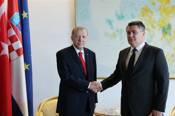 Cumhurbaşkanı Erdoğan, Hırvatistan Cumhurbaşkanı Milanovic ile ortak basın toplantısı düzenliyor