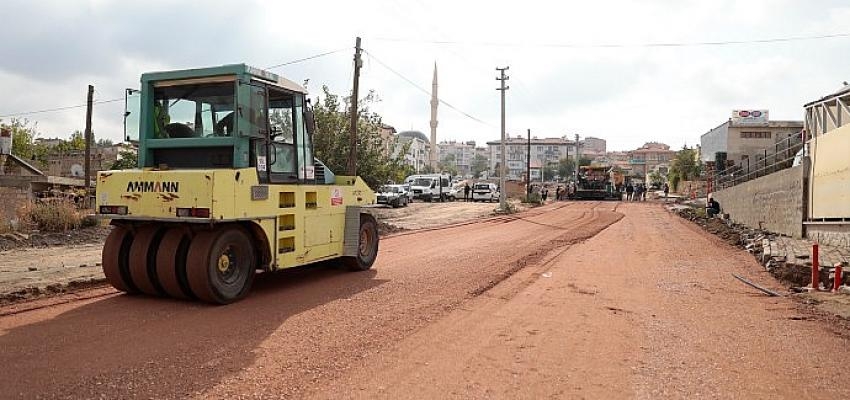 Bahçelievler Mahallesi Toptancılar Sitesi Çevresinde Üstyapı Çalışmaları Başladı