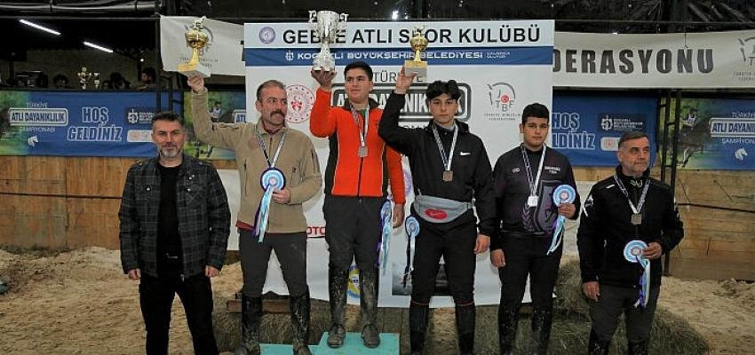 Türkiye Atlı Dayanıklılık yarışmaları nefesleri kesti