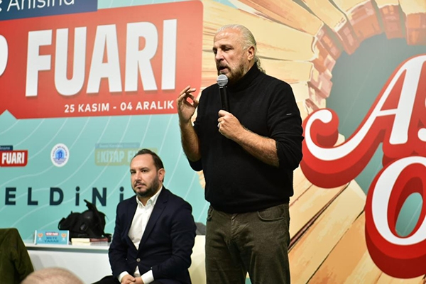 Gazeteci Mete Yarar: “Devrim Arabalarına yaptıklarını TOGG’a da yapmaya çalışıyorlar”