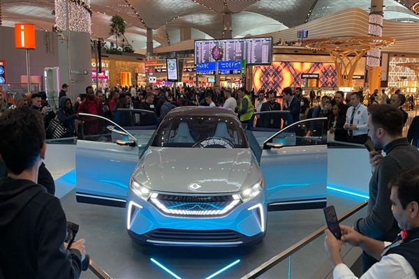 Togg, İGA İstanbul Havalimanı’nda yolcularla buluşuyor