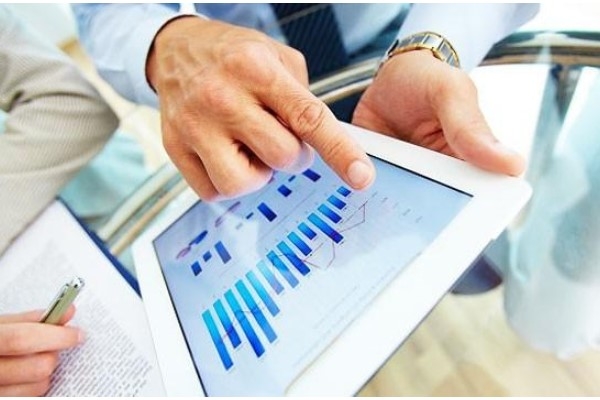 Bond market movements, auction sizes