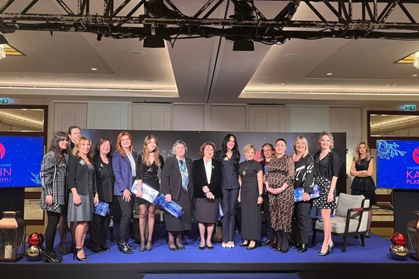 Yıldız Holding’de fırsat eşitliğine ilham veren kadınlar ödüllendirildi