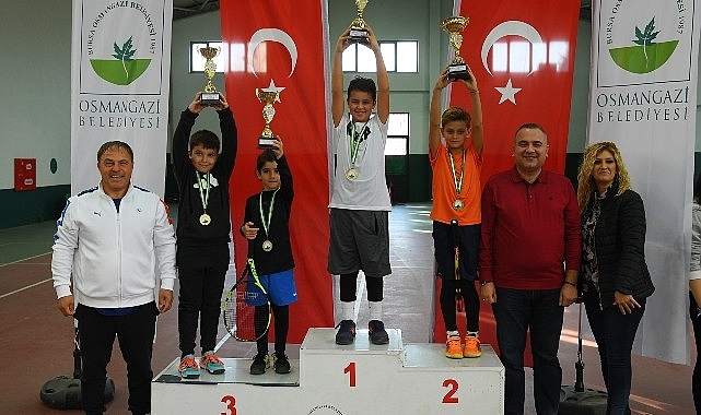 Osmangazi Tenis Kış Kupası Nefes Kesti