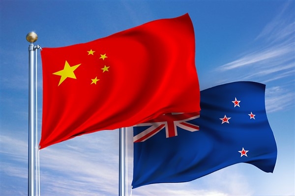 Çin ve Yeni Zelanda liderlerinden karşılıklı kutlama mesajları