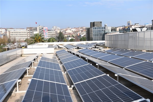 Kadıköy Belediyesi güneş panelleriyle 1 yılda 920 bin TL tasarruf sağladı