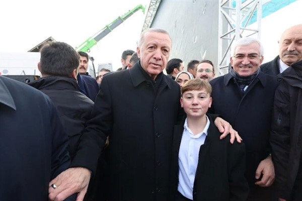 Cumhurbaşkanı Erdoğan, küçük Atabey ile 4 yıl sonra buluştu 