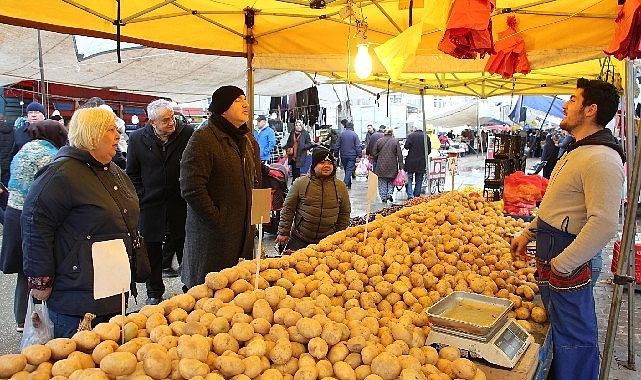 Saray Belediye Başkanı Özgen Erkiş'ten semt pazarına ziyaret