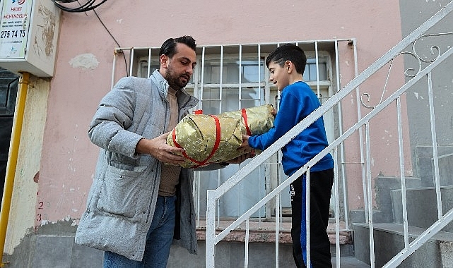 Başkan Kılıç'tan miniklere yeni yıl sürprizi