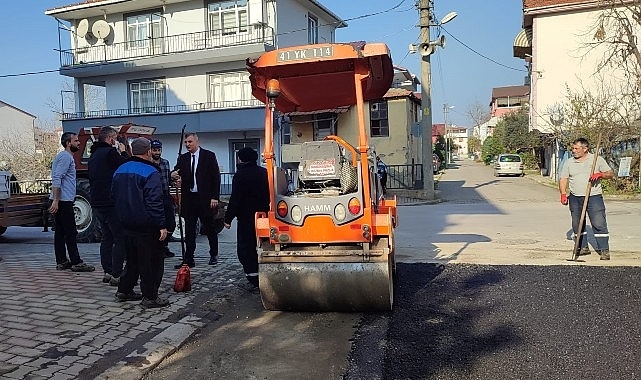 Gölcük'te Asfalt Mesaisi Devam Ediyor