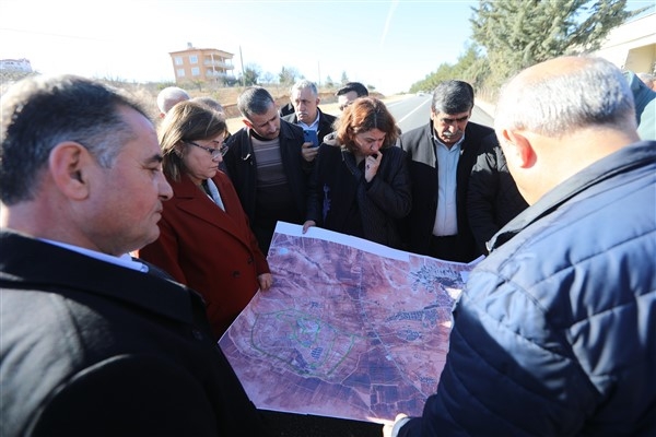 Başkan Şahin, trafiğe açılan yeni yolları inceledi