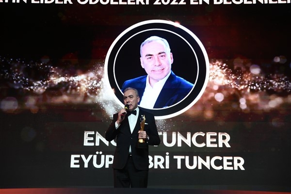Eyüp Sabri Tuncer’in CEO’su Engin Tuncer’e Altın Lider Ödülü