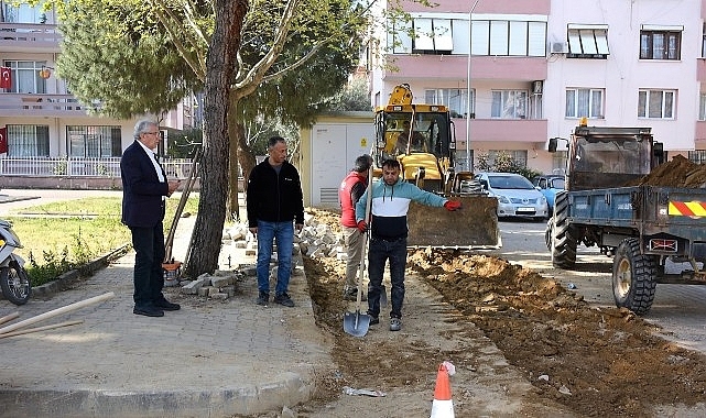 Ödemiş'te kilit parke taş mesaisi 2022'de de tam gaz devam etti