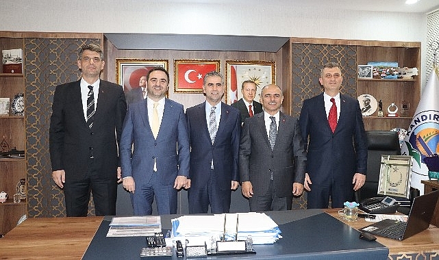 ″Başkanlardan, Kandıra Belediye Başkanı Adnan Turan'a ziyaret″ haberi