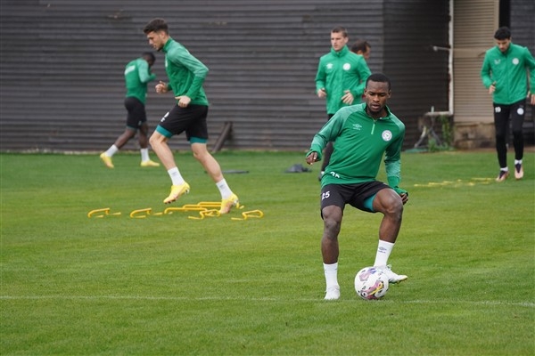 Çaykur Rizespor, kamp çalışmalarına devam ediyor