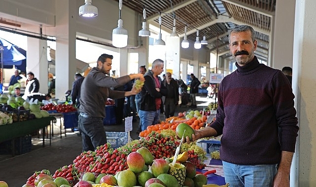 Kemer Kapalı Pazar Yeri Projesi'ne esnaf ve vatandaştan tam not