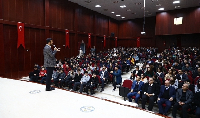 Bağcılar'da öğrenciler her gün yaşı kadar kitap sayfası okuyacak