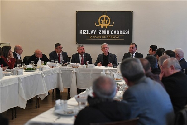 Başkan Yavaş, Kızılay İzmir Caddesi esnafı ile buluştu