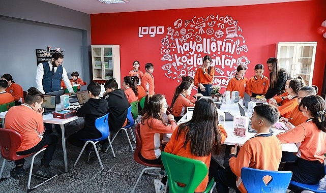 Logo Yazılım “Hayallerini Kodlayanlar" projesi kapsamında İzmir'de Robotik Kodlama Atölyesi açtı