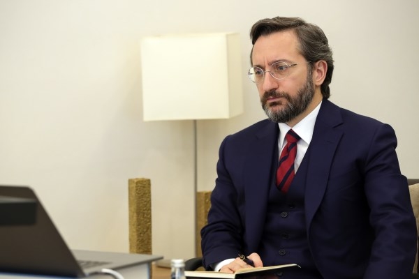 İletişim Başkanı Altun, ″Gençlere İlham Veren İsimler″ programında gençlerle bir araya geldi