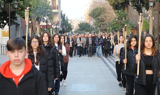 Uğur Mumcu Efes Selçuk'ta Meşalelerle Anıldı