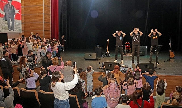 Gebze'de çocuklar Onur Erol ile coştu