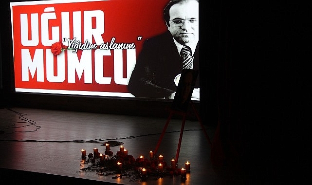 Uğur Mumcu AKM'de Türkülerle Anıldı