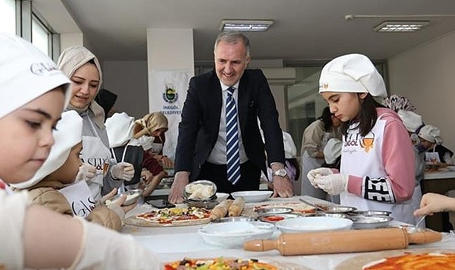 Minik Aşçıların Ellerinden ''İnegöl Köfteli Pizza''