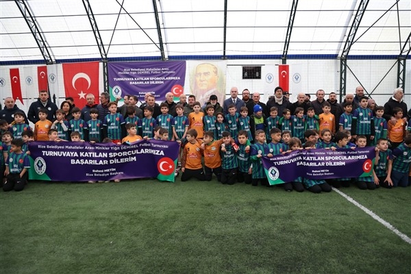 Rize’de “Mahalleler Arası Yiğit Demirel Çocuk Futbol Turnuvası” başladı