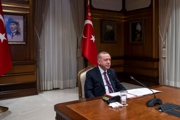Cumhurbaşkanı Erdoğan, Adana, Osmaniye ve Kilis belediye başkanları ile görüştü