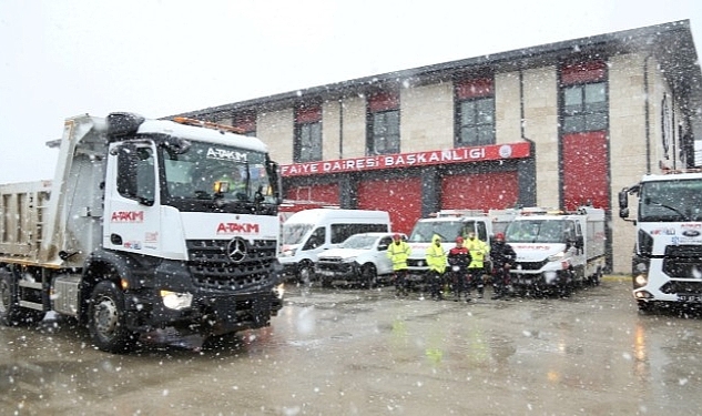 Kocaeli Büyükşehir'den deprem bölgesine ekipler gitmeye devam ediyor