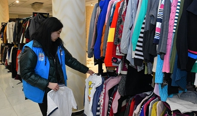 Mersin Yenişehir Belediyesi Mersin'e gelen afetzedeler için giysi evi kurdu