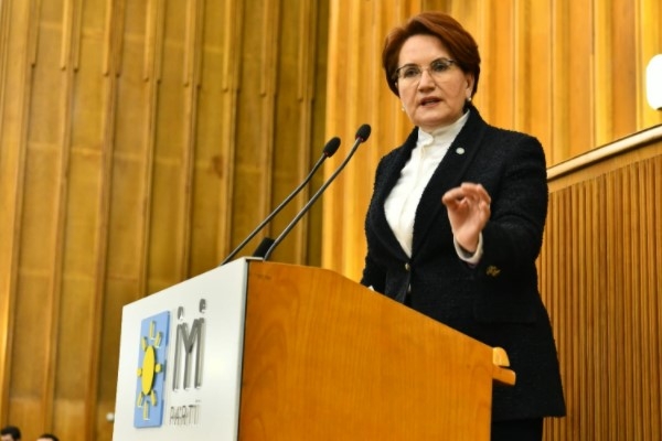 Akşener: ″Tek adam sistemi kurumların içini boşaltmış″